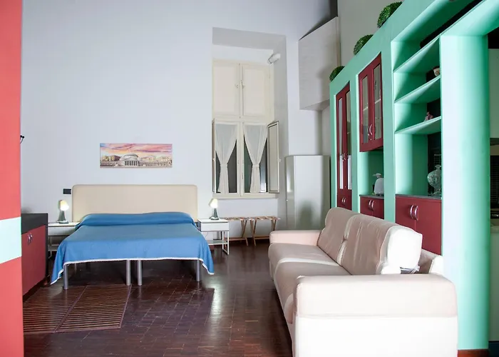 Palazzo Carafa Della Spina Room And Apartment